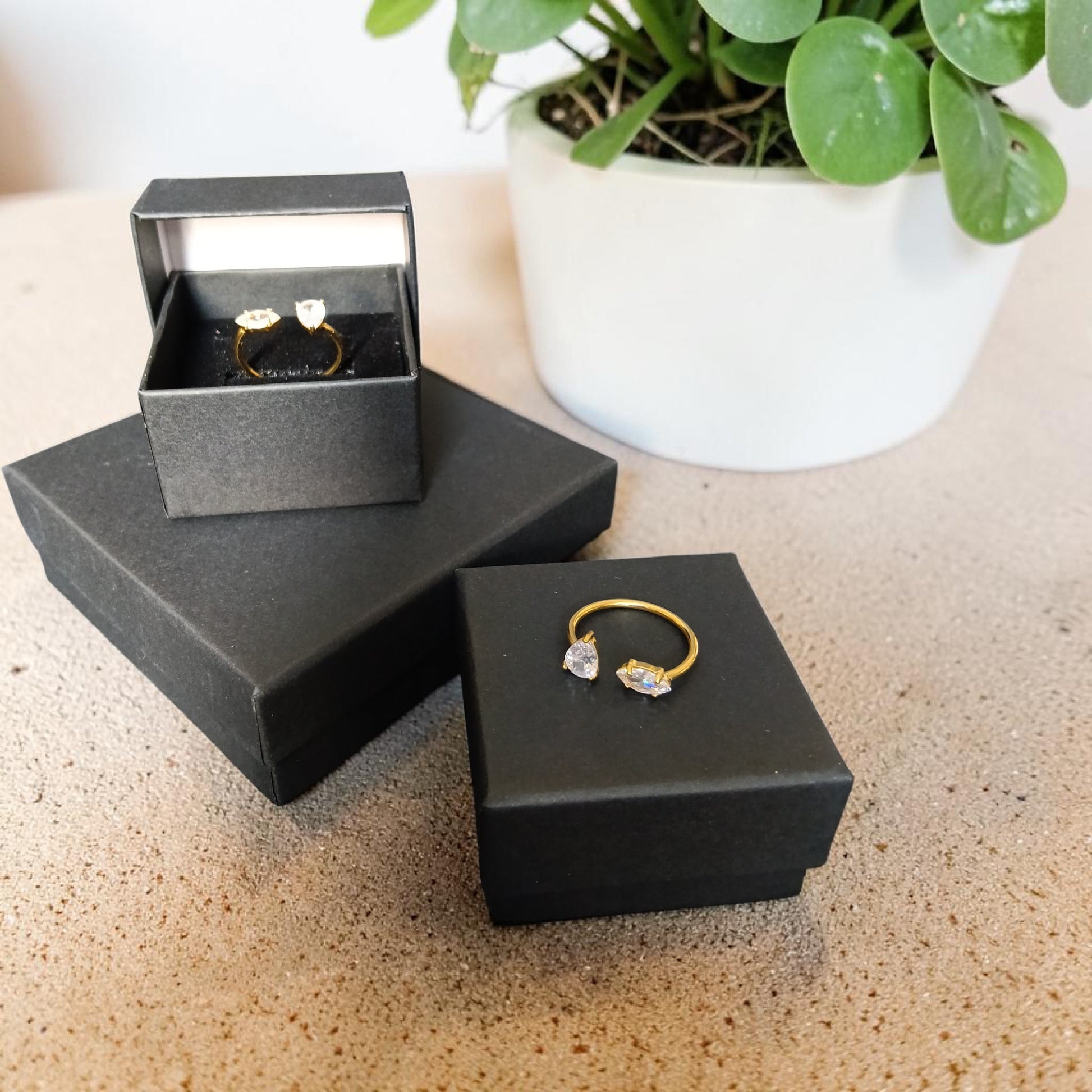 "Bague Rencontre oxyde de zirconium finition PVD Or 18K acier inoxydable 316L | Maison Lumélia"